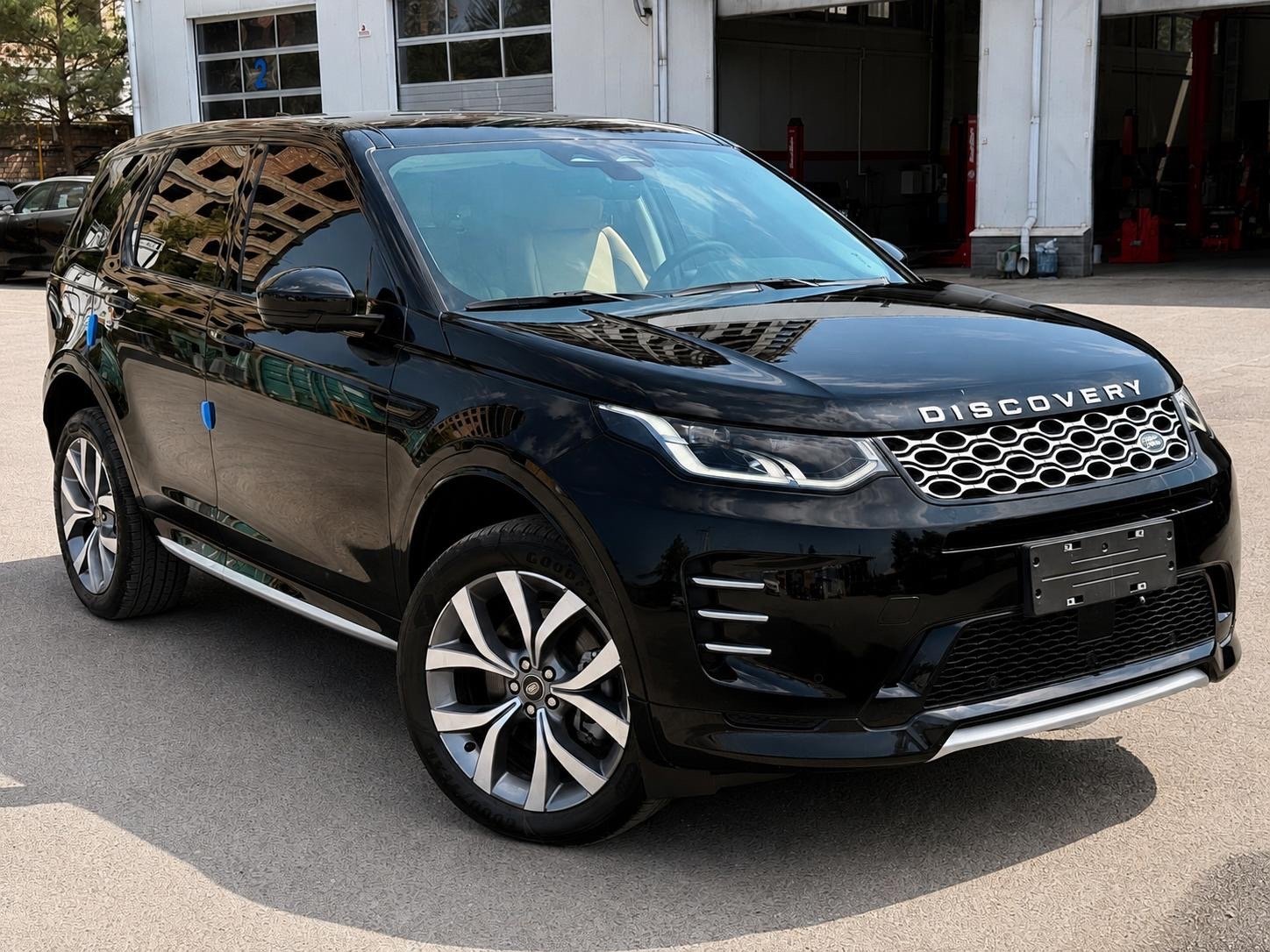 Land Rover Discovery 2025 под ключ